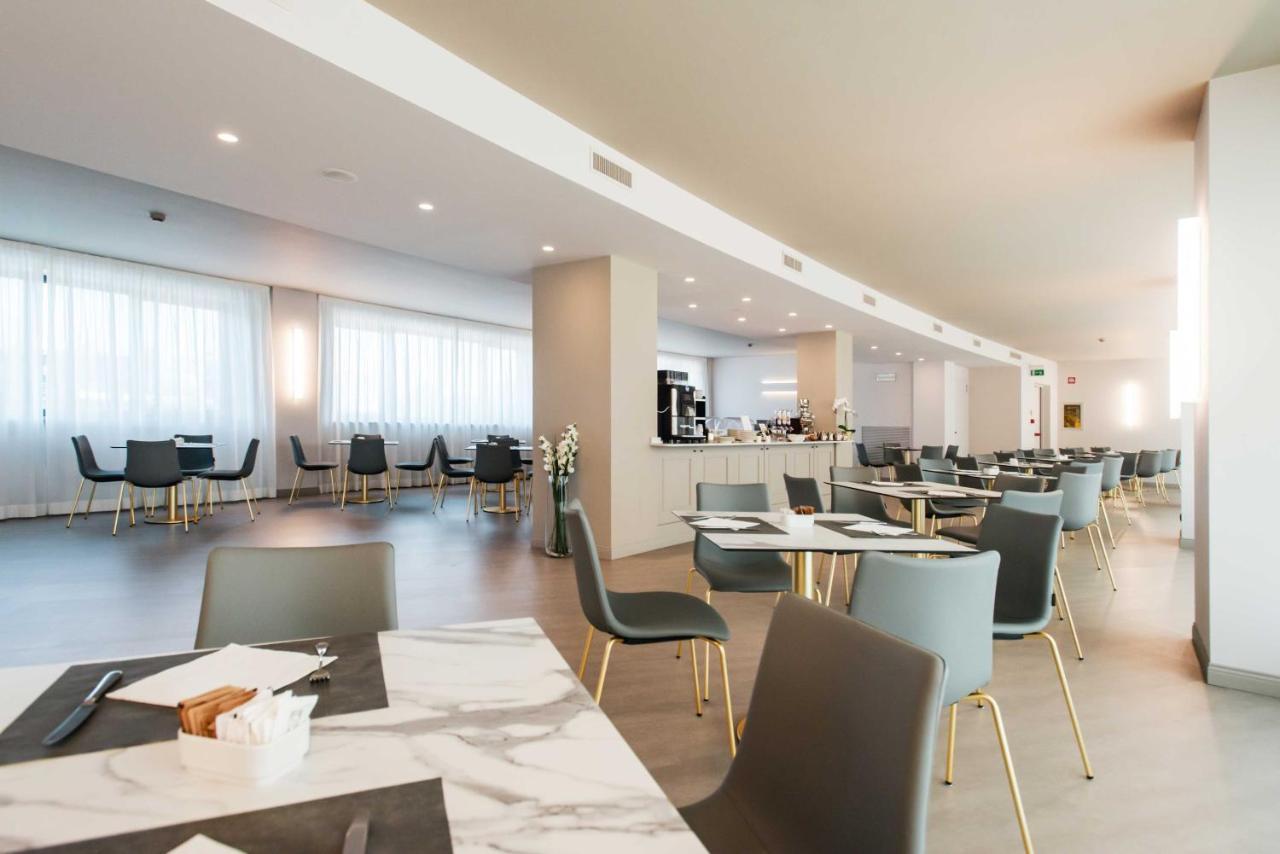Phi Hotel Cavalieri Bra Esterno foto