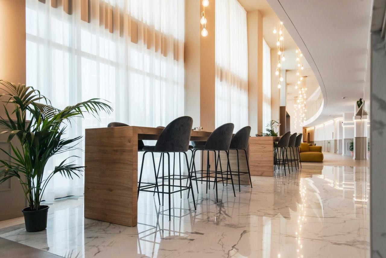 Phi Hotel Cavalieri Bra Esterno foto