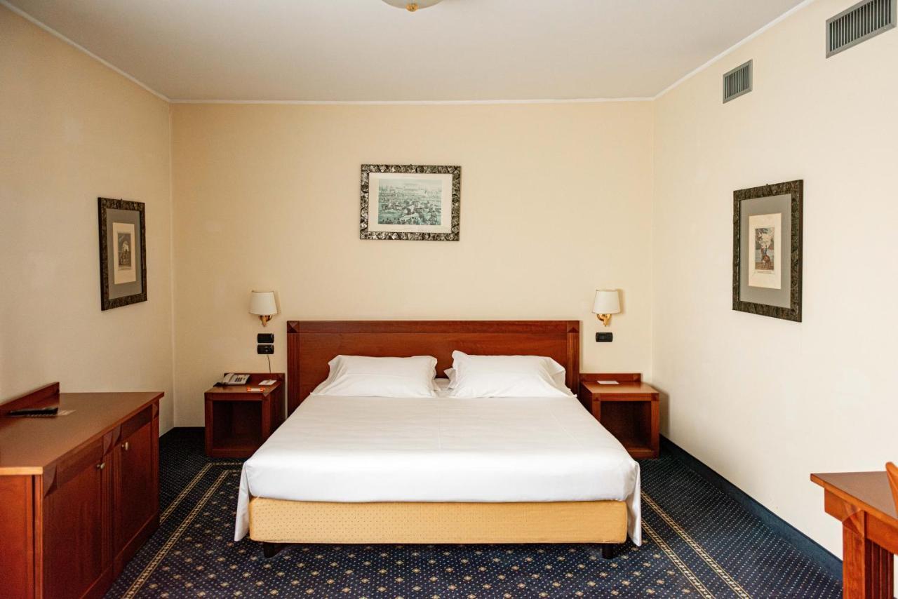 Phi Hotel Cavalieri Bra Esterno foto